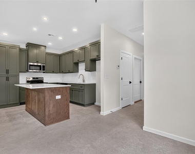 8756 Patriot Drive - Photo Thumbnail 5