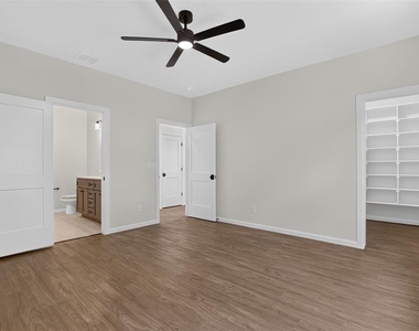 8756 Patriot Drive - Photo Thumbnail 20