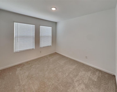 1925 Honey Locust Drive - Photo Thumbnail 10