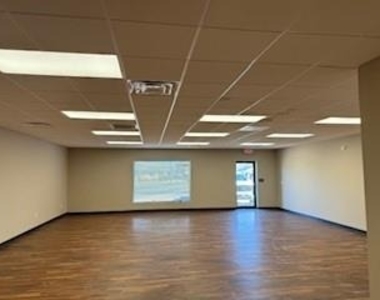 4823 S Western Avenue - Photo Thumbnail 2