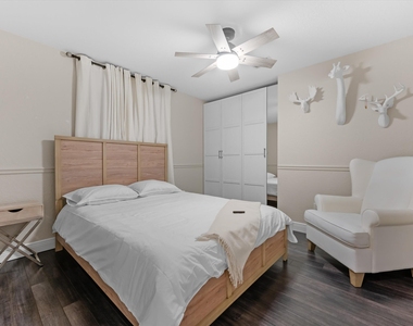 4221 Bluff Harbor Way - Photo Thumbnail 24