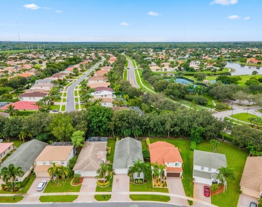 4221 Bluff Harbor Way - Photo Thumbnail 35