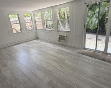 1730 Ne 56th Court - Photo Thumbnail 12