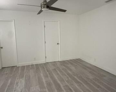 1730 Ne 56th Court - Photo Thumbnail 11