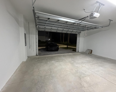 4402 Longwood Lake Square - Photo Thumbnail 57