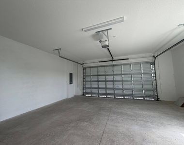 4402 Longwood Lake Square - Photo Thumbnail 47