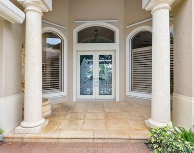 3 Bermuda Lake Drive - Photo Thumbnail 6