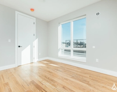 1516 Fulton Street - Photo Thumbnail 8