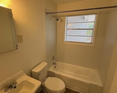 2929 Amity Garden Court - Photo Thumbnail 3
