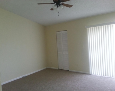 3203 Poolside Drive - Photo Thumbnail 14