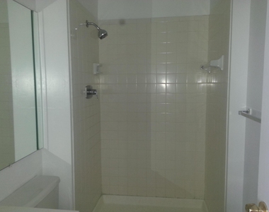 3203 Poolside Drive - Photo Thumbnail 17