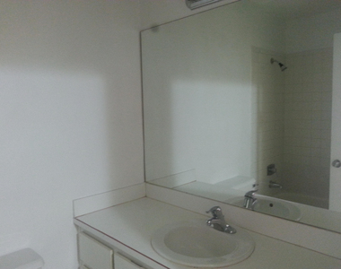 3203 Poolside Drive - Photo Thumbnail 11