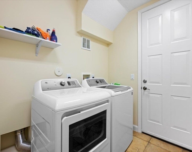 513 Tomahawk Court - Photo Thumbnail 20