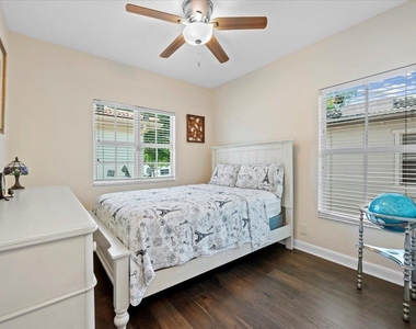 513 Tomahawk Court - Photo Thumbnail 17