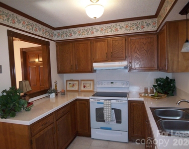 4307 Claybury Court - Photo Thumbnail 8