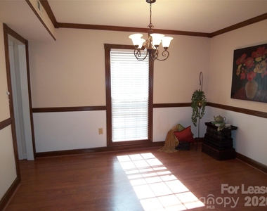 4307 Claybury Court - Photo Thumbnail 10