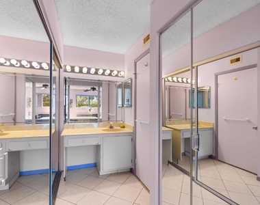 15450 Pembridge Avenue - Photo Thumbnail 9