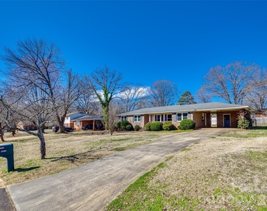 1615 Tillman Street - Photo Thumbnail 37