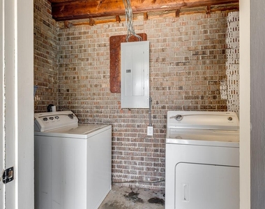 1615 Tillman Street - Photo Thumbnail 32