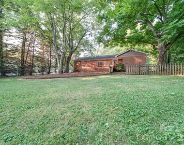 6700 Castlegate Drive - Photo Thumbnail 4