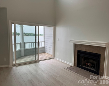 363 Northwest Drive - Photo Thumbnail 12