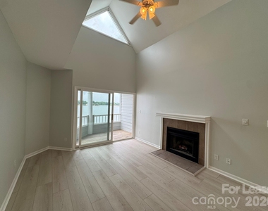 363 Northwest Drive - Photo Thumbnail 14