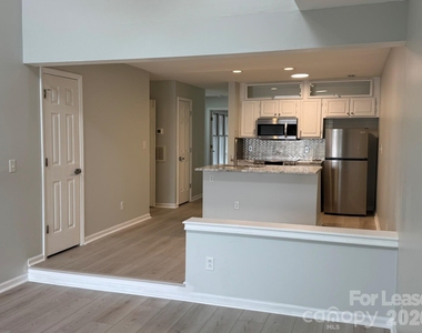 363 Northwest Drive - Photo Thumbnail 10