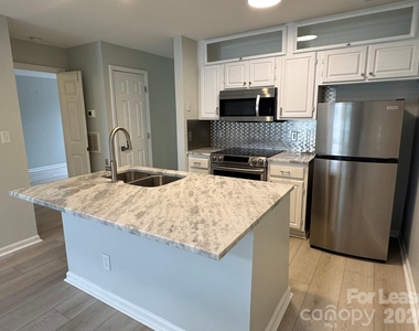 363 Northwest Drive - Photo Thumbnail 5