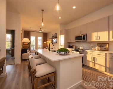 116 Langtree Shore Drive - Photo Thumbnail 8