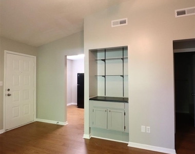 1472 Riverwood Court - Photo Thumbnail 3