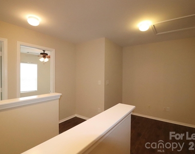 13011 Lake Erie Lane - Photo Thumbnail 20