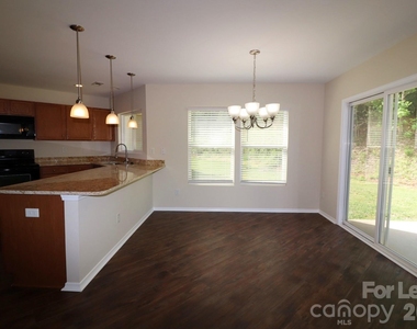 13011 Lake Erie Lane - Photo Thumbnail 4