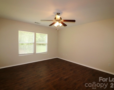 13011 Lake Erie Lane - Photo Thumbnail 21