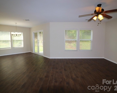 13011 Lake Erie Lane - Photo Thumbnail 5