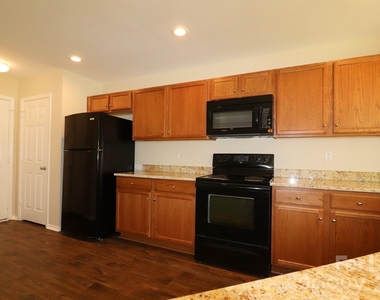 13011 Lake Erie Lane - Photo Thumbnail 15