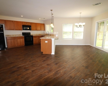 13011 Lake Erie Lane - Photo Thumbnail 2