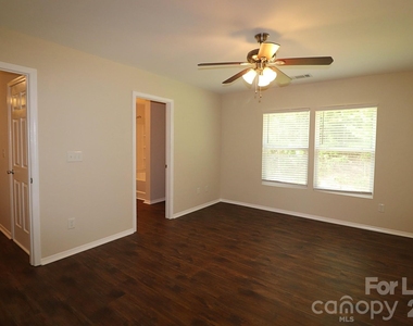 13011 Lake Erie Lane - Photo Thumbnail 22