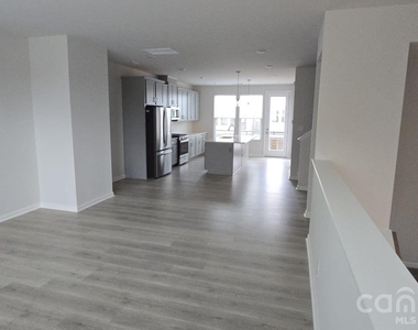 2324 Donnelly Hills Lane - Photo Thumbnail 27