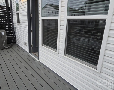 2324 Donnelly Hills Lane - Photo Thumbnail 23