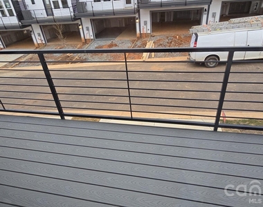 2324 Donnelly Hills Lane - Photo Thumbnail 24