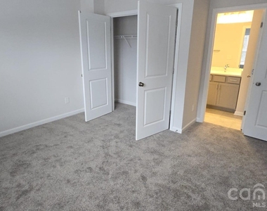 2324 Donnelly Hills Lane - Photo Thumbnail 39