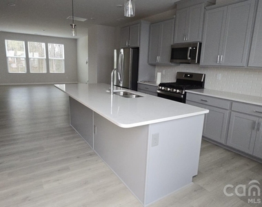 2324 Donnelly Hills Lane - Photo Thumbnail 30