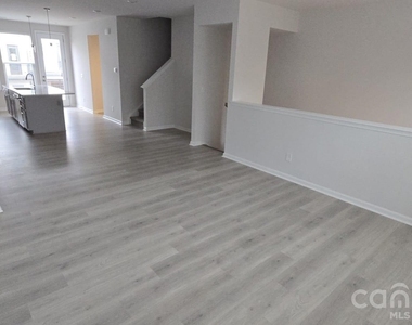 2324 Donnelly Hills Lane - Photo Thumbnail 25