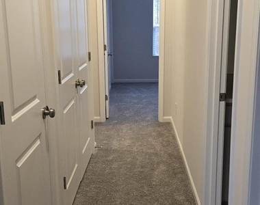 2324 Donnelly Hills Lane - Photo Thumbnail 3