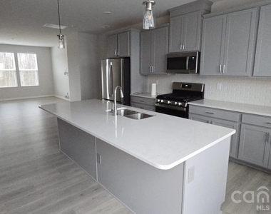 2324 Donnelly Hills Lane - Photo Thumbnail 33