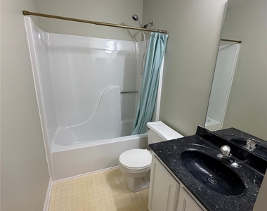 900 Gretna Green Drive - Photo Thumbnail 10