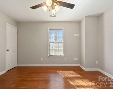 8401 Southgate Commons Drive - Photo Thumbnail 12