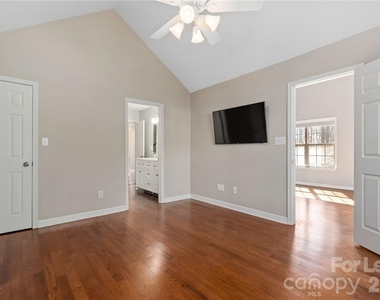 8401 Southgate Commons Drive - Photo Thumbnail 8