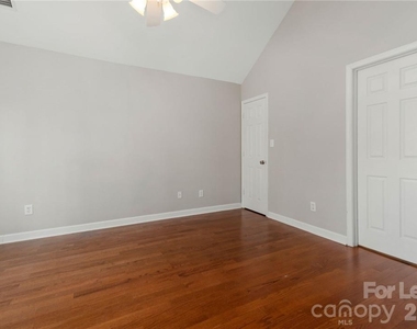 8401 Southgate Commons Drive - Photo Thumbnail 9