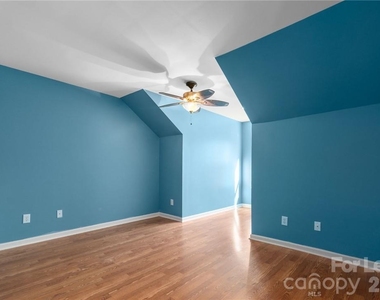 8401 Southgate Commons Drive - Photo Thumbnail 14